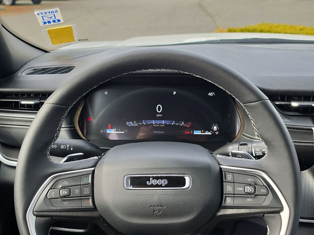 2025 Jeep Grand Cherokee Laredo 4x4