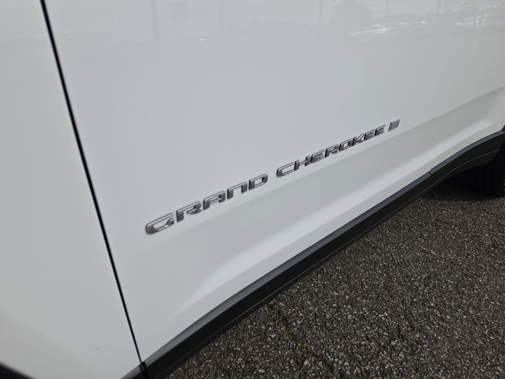 2025 Jeep Grand Cherokee Laredo 4x4