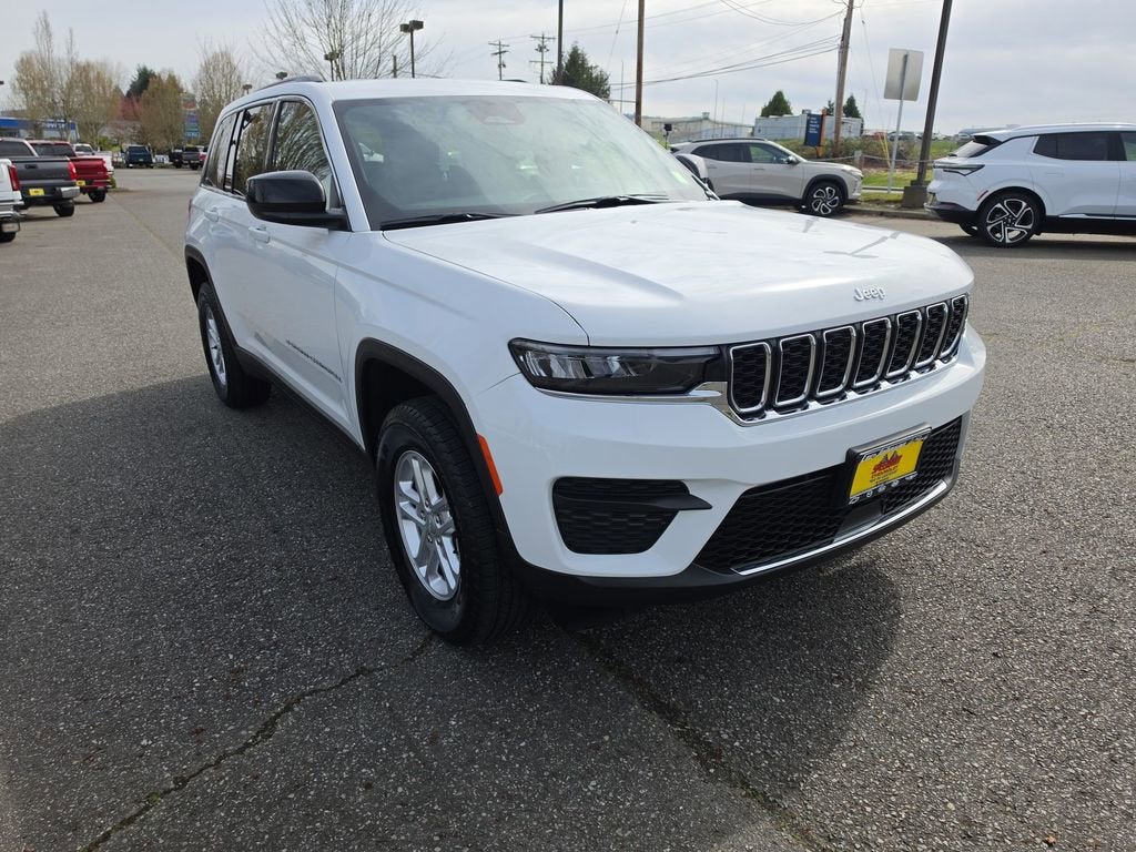 2025 Jeep Grand Cherokee Laredo 4x4