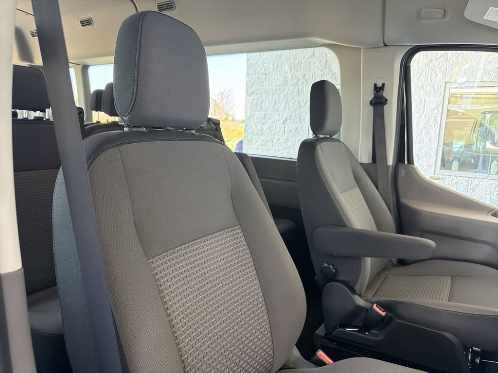 2025 Ford Transit Passenger Wagon XL