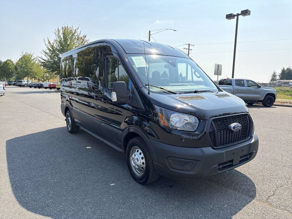 2025 Ford Transit Passenger Wagon XL