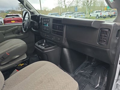 2023 Chevrolet Express Passenger 3500 1LS