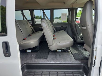 2025 Chevrolet Express Passenger 1LT