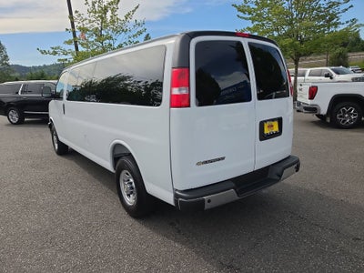 2025 Chevrolet Express Passenger 1LT