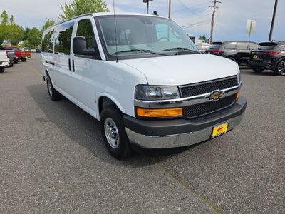 2025 Chevrolet Express Passenger 1LT