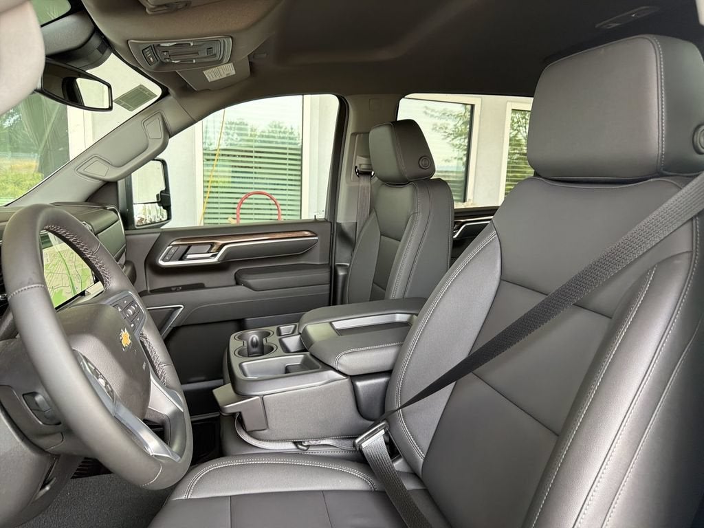 2026 Chevrolet Silverado 3500 HD LT DRW