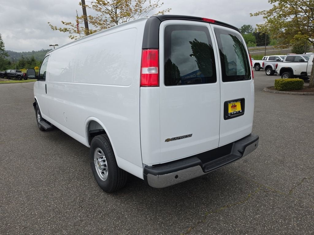 2026 Chevrolet Express Cargo WT