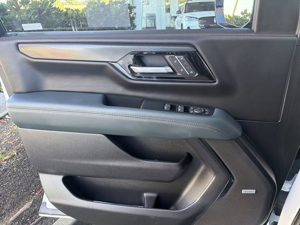 2025 GMC Yukon AT4