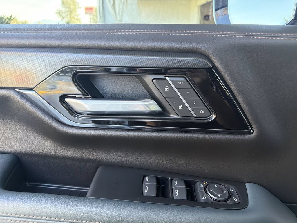 2025 GMC Yukon AT4