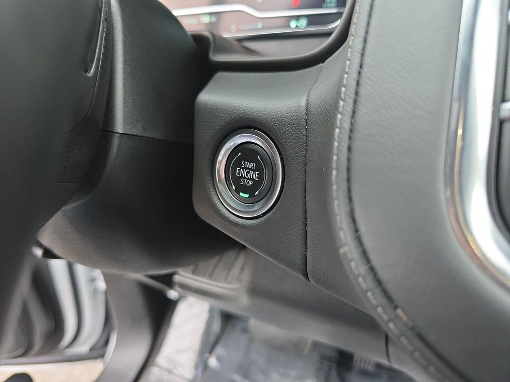 2024 GMC Yukon XL SLE