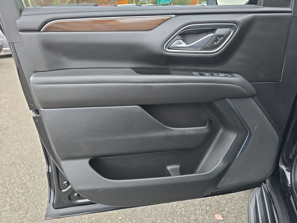 2024 GMC Yukon XL SLE