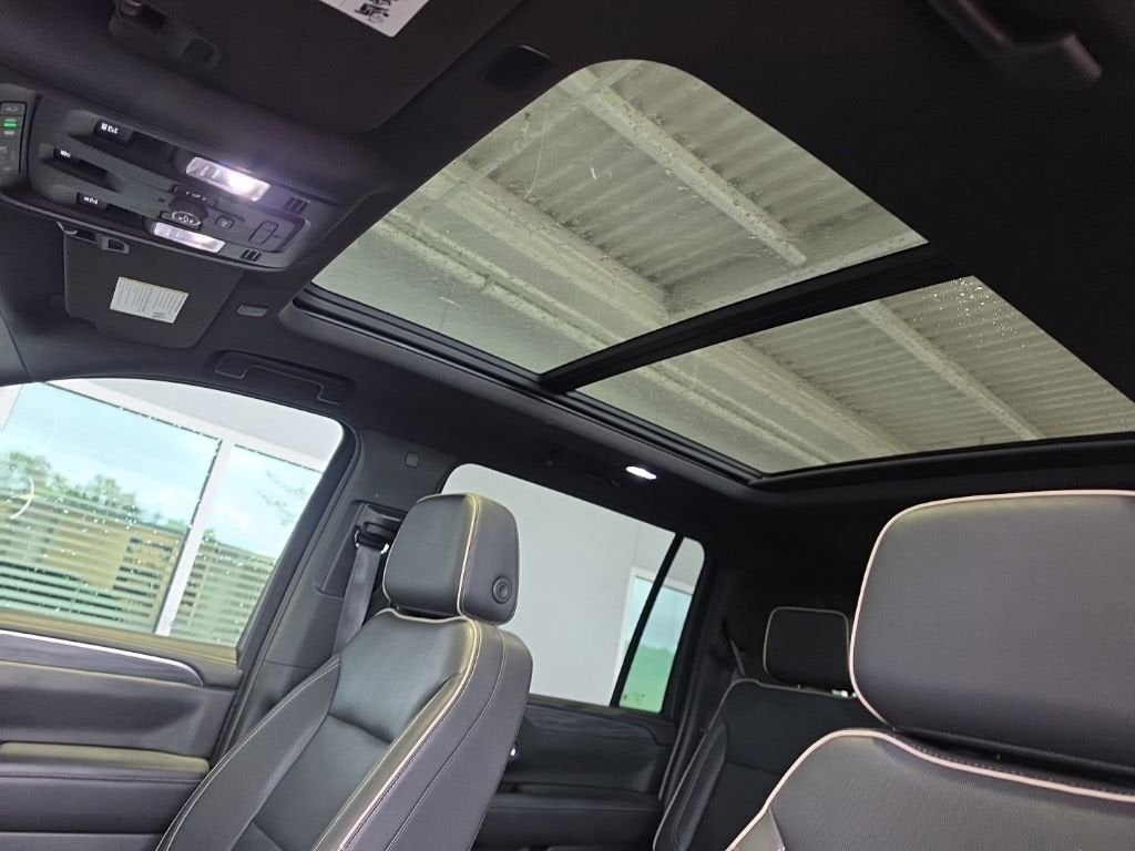 2024 GMC Yukon XL SLT