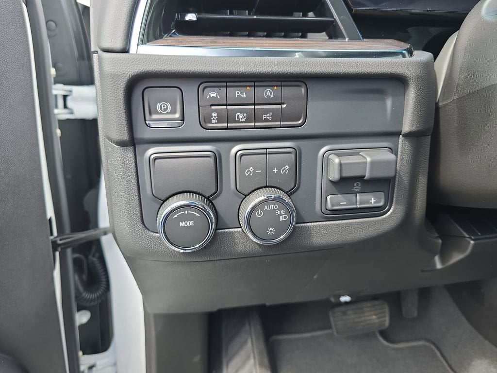 2025 Chevrolet Tahoe LS