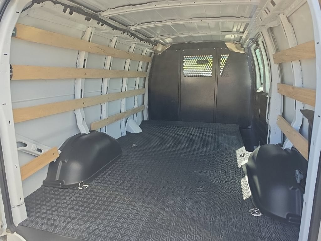 2025 GMC Savana Cargo Work Van