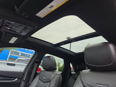 2022 Cadillac XT5 Premium Luxury