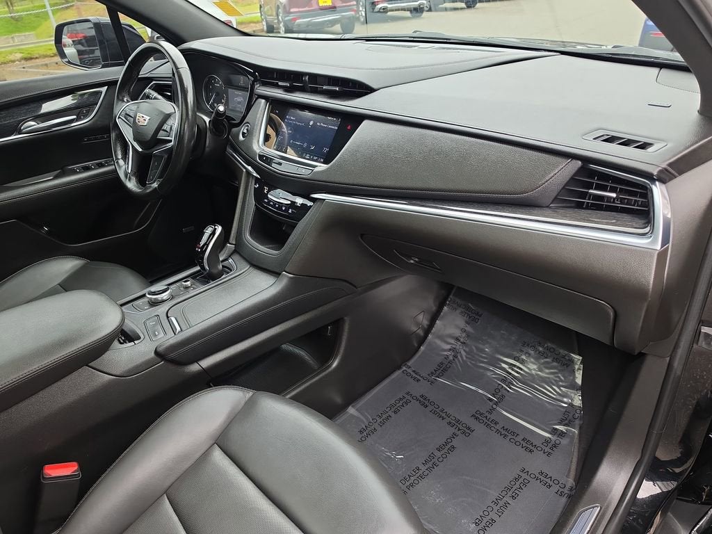 2022 Cadillac XT5 Premium Luxury