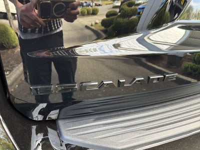 2023 Cadillac Escalade Sport
