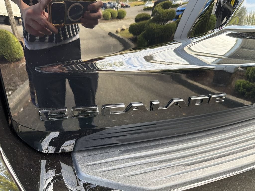 2023 Cadillac Escalade Sport