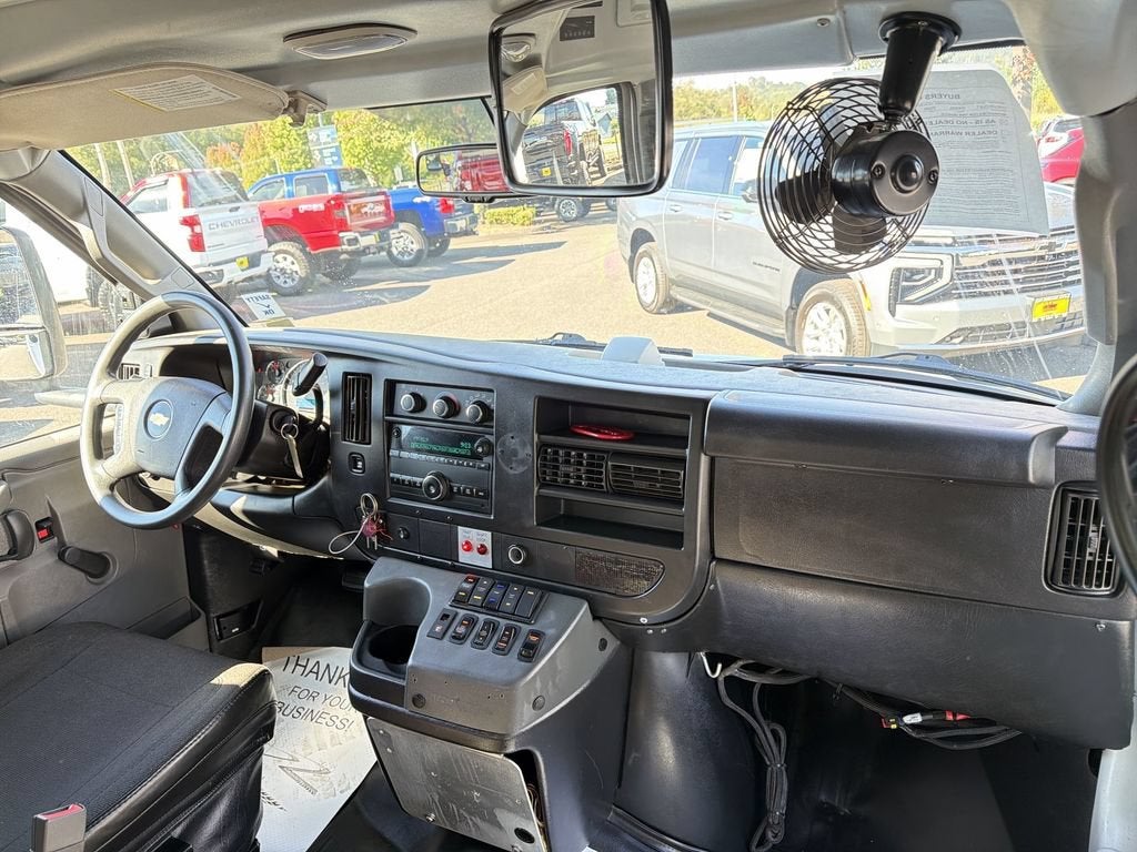 2020 Chevrolet Express Cutaway 4500 4500 Van