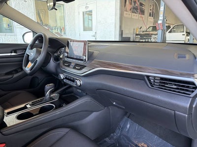 2023 Nissan Altima SV FWD