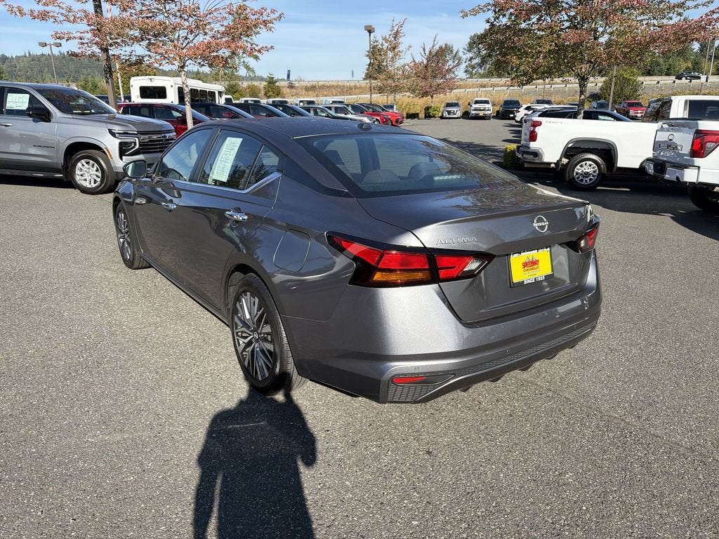 2023 Nissan Altima SV FWD