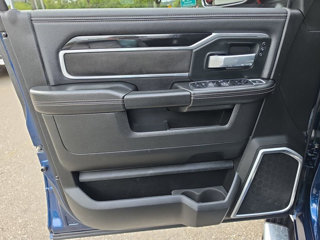 2020 RAM 2500 Laramie Crew Cab 4x4 6'4" Box