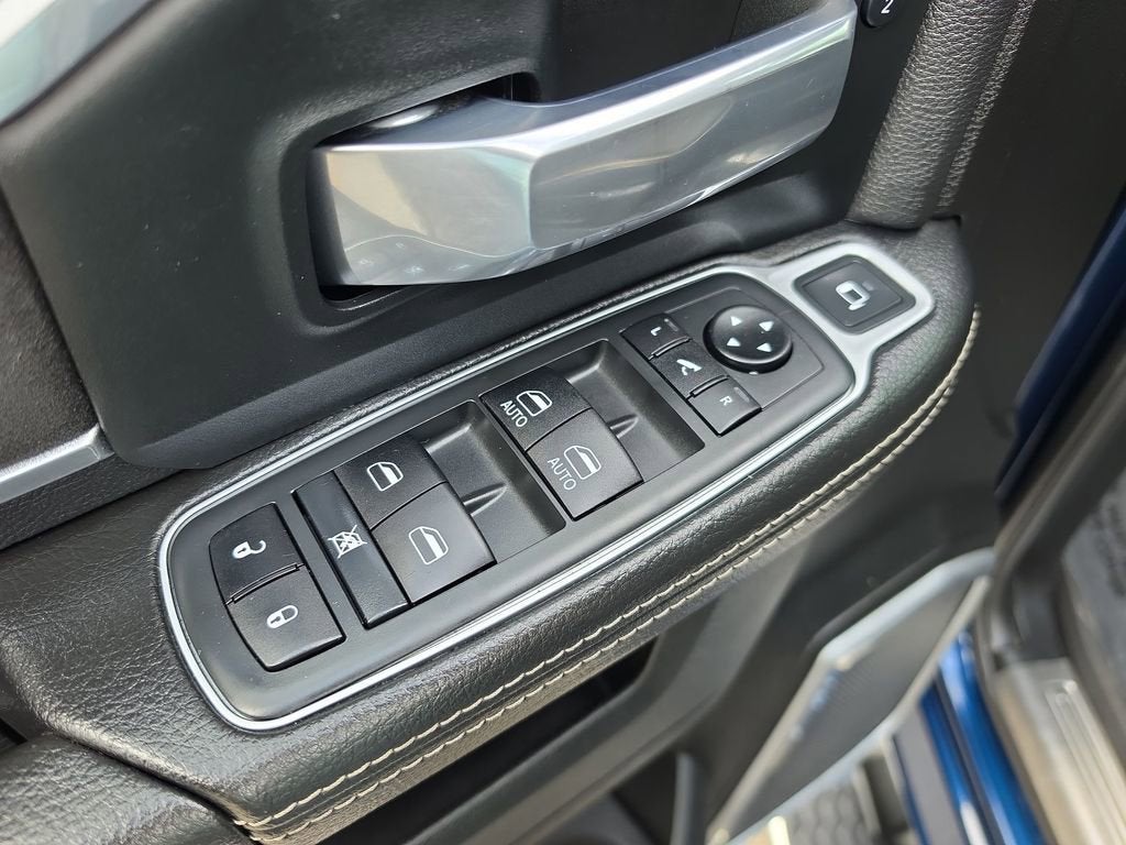 2020 RAM 2500 Laramie Crew Cab 4x4 6'4" Box