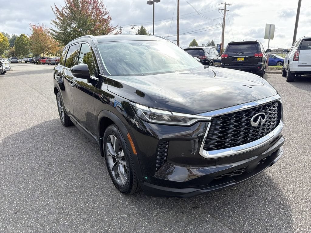 2025 INFINITI QX60 LUXE