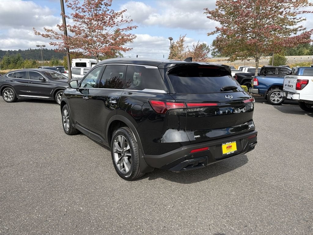 2025 INFINITI QX60 LUXE