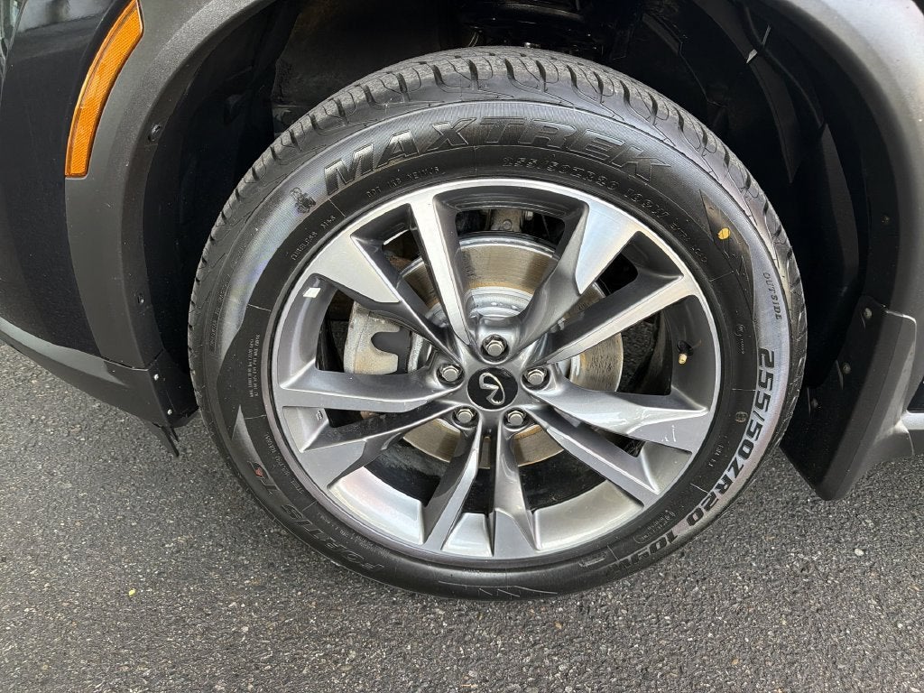 2025 INFINITI QX60 LUXE