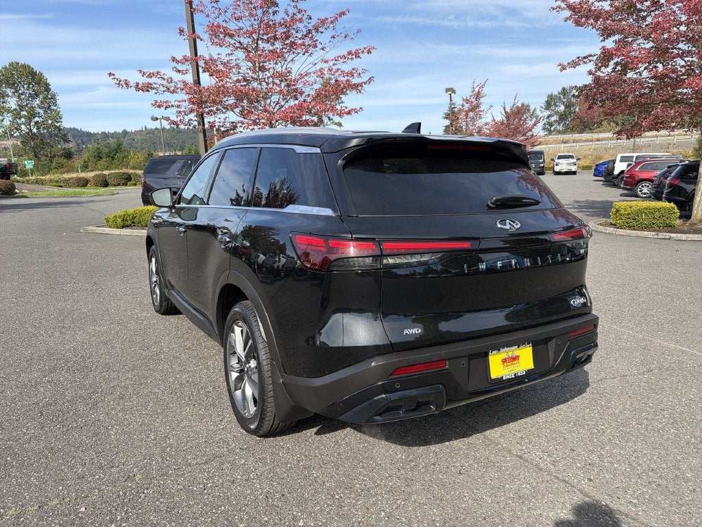 2025 INFINITI QX60 LUXE