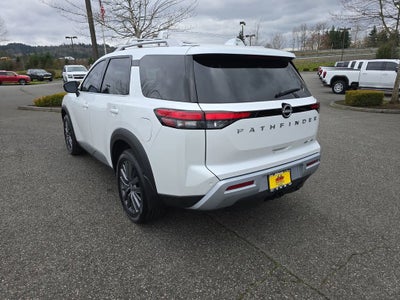 2025 Nissan Pathfinder SL 4WD