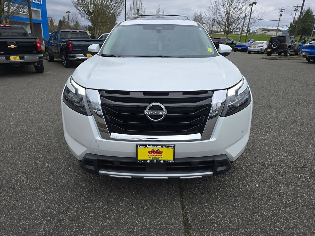 2025 Nissan Pathfinder SL 4WD