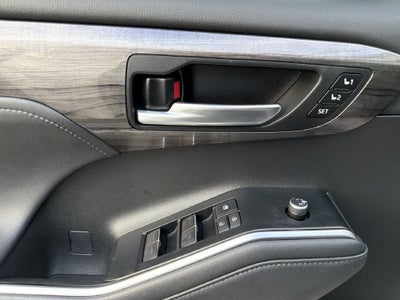 2021 Toyota Highlander Platinum