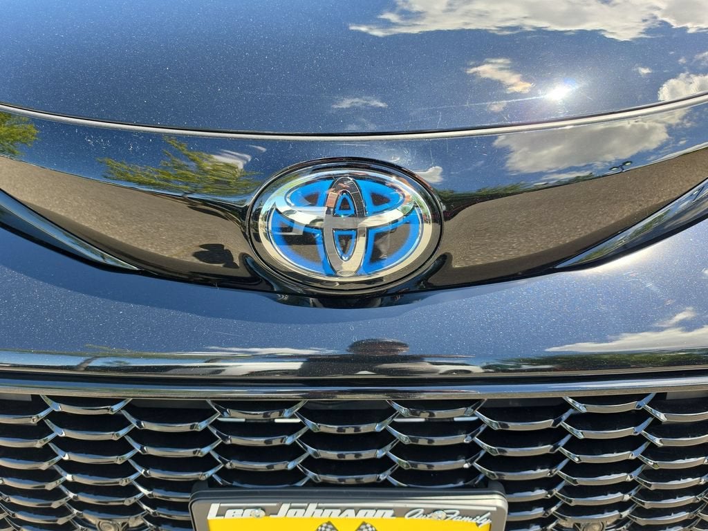 2025 Toyota Sienna LE
