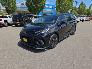 2025 Toyota Sienna LE