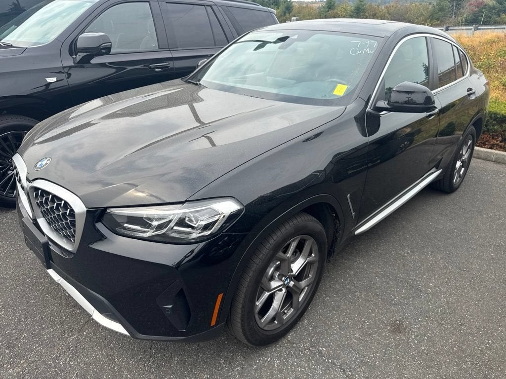 2023 BMW X4 xDrive30i