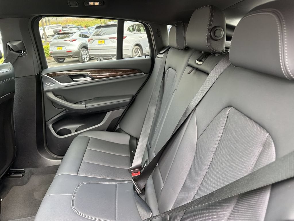 2023 BMW X4 xDrive30i