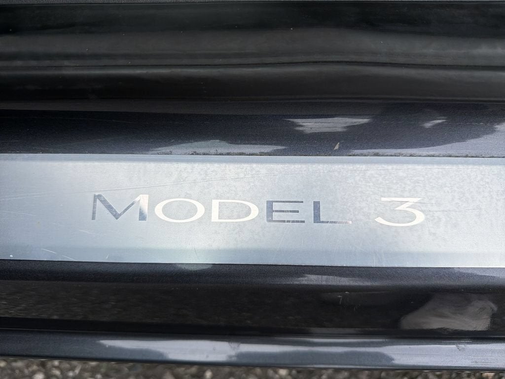 2019 Tesla Model 3 Mid Range