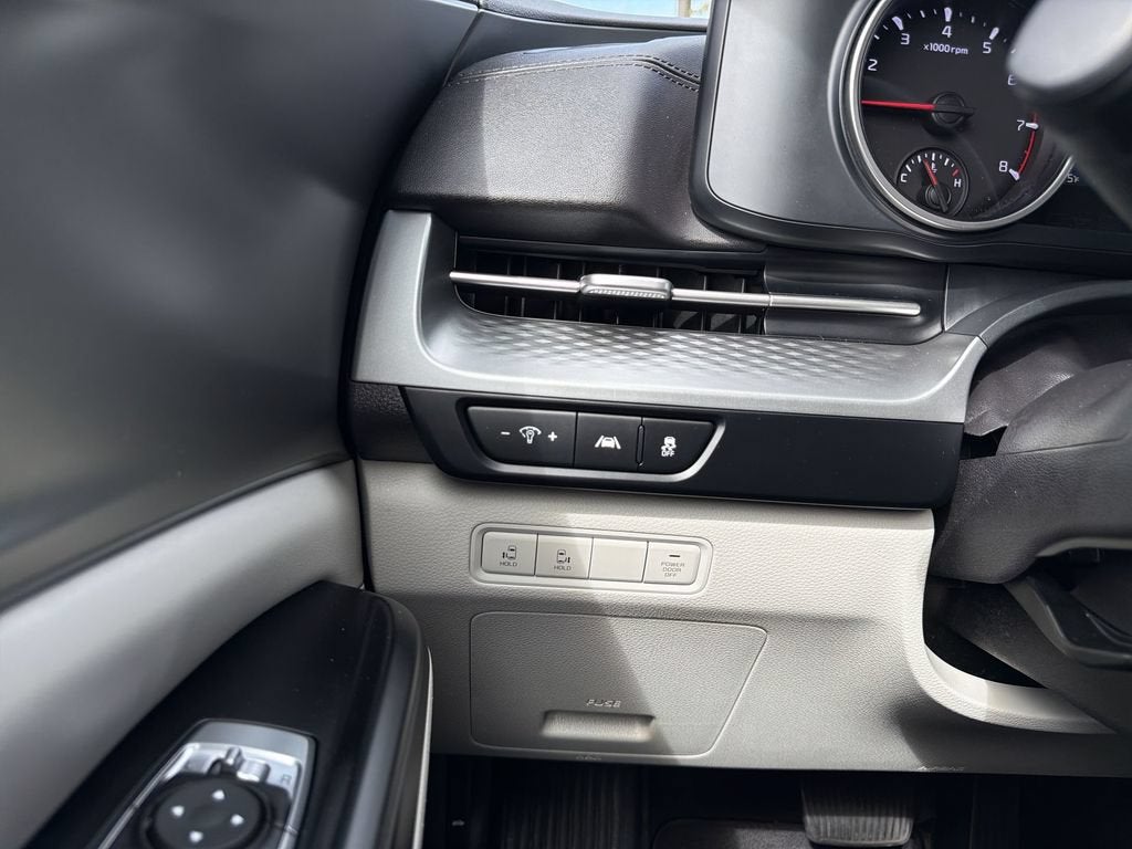 2022 Kia Carnival MPV LX Seat Package