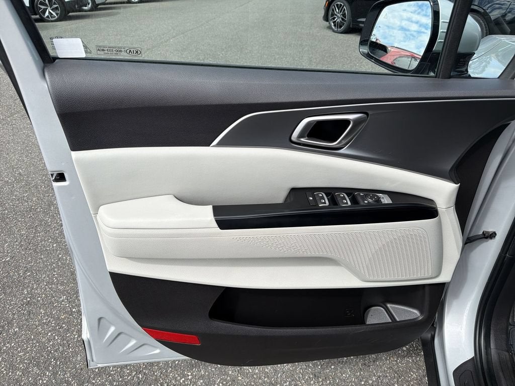 2022 Kia Carnival MPV LX Seat Package