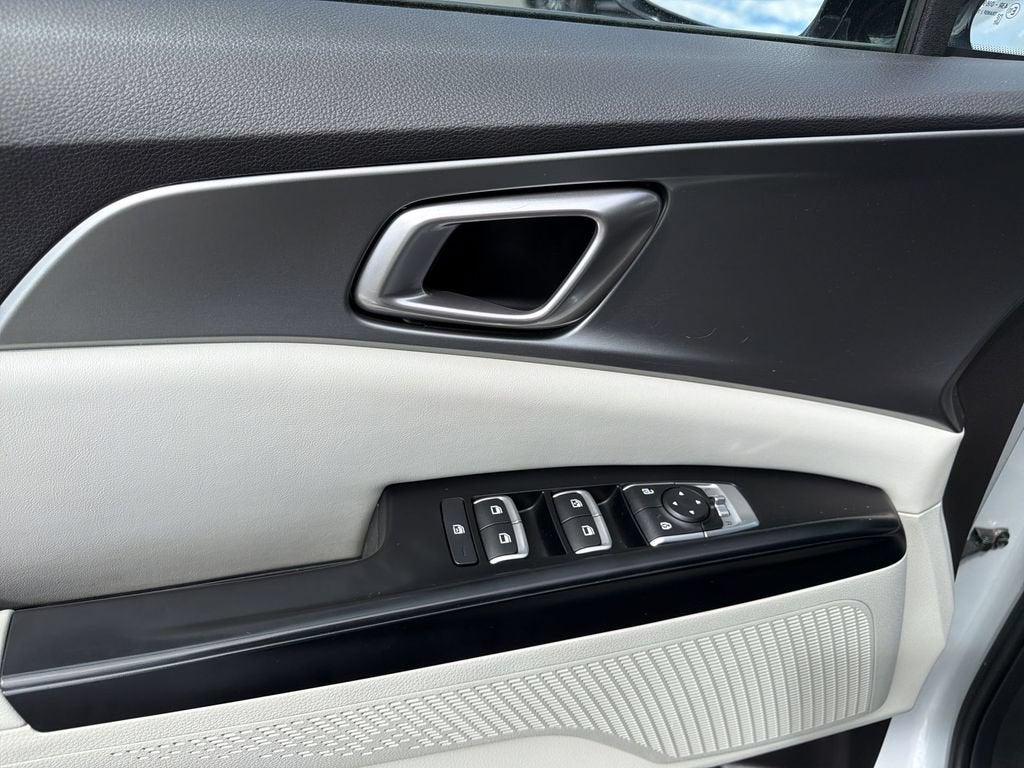 2022 Kia Carnival MPV LX Seat Package