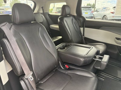 2022 Kia Carnival MPV LX Seat Package