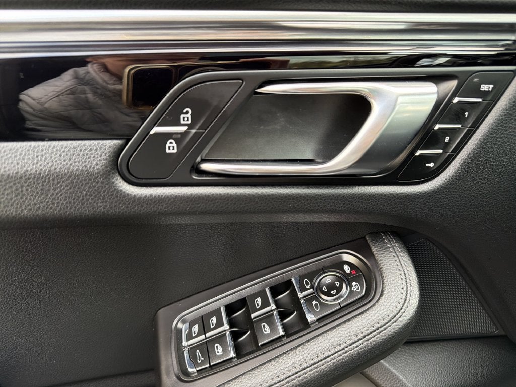 2021 Porsche Macan NA