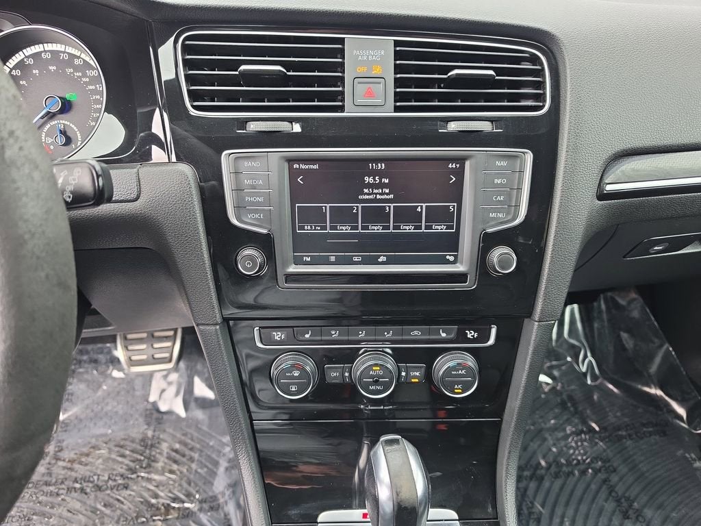 2016 Volkswagen Golf R 4-Door