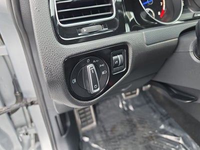 2016 Volkswagen Golf R 4-Door