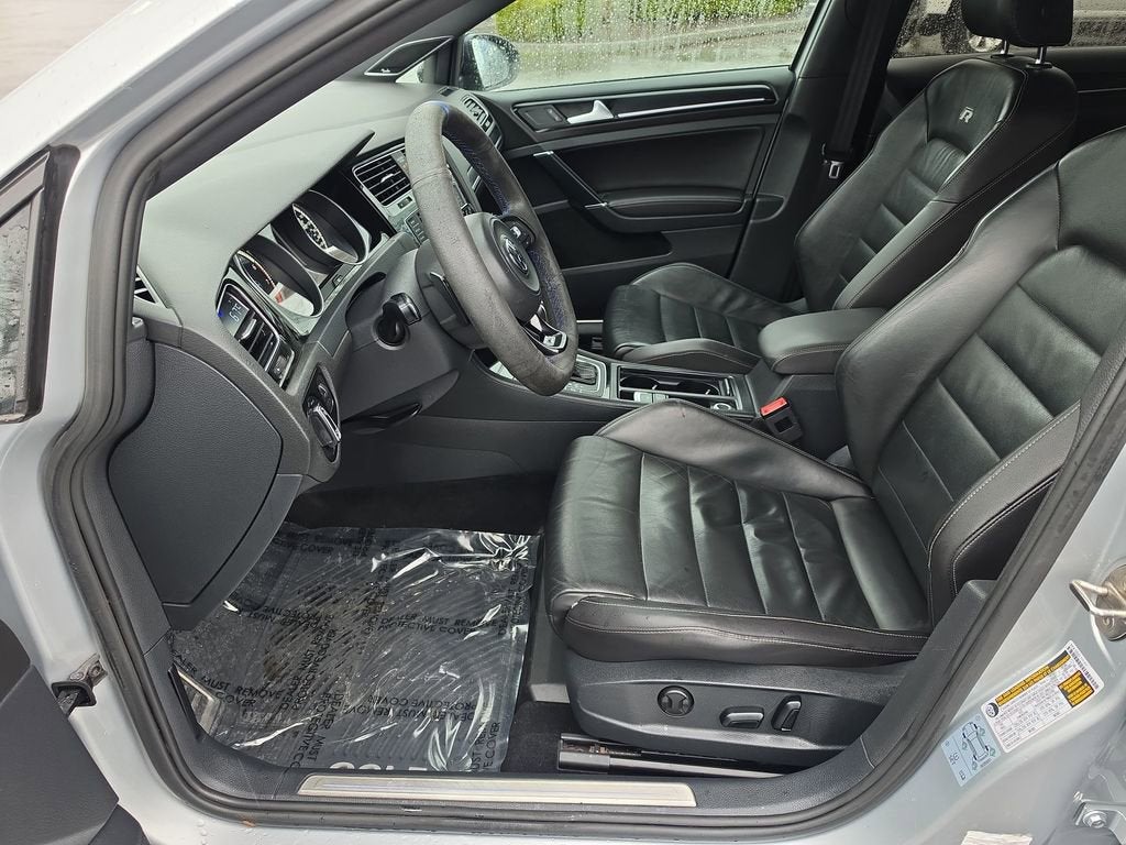 2016 Volkswagen Golf R 4-Door