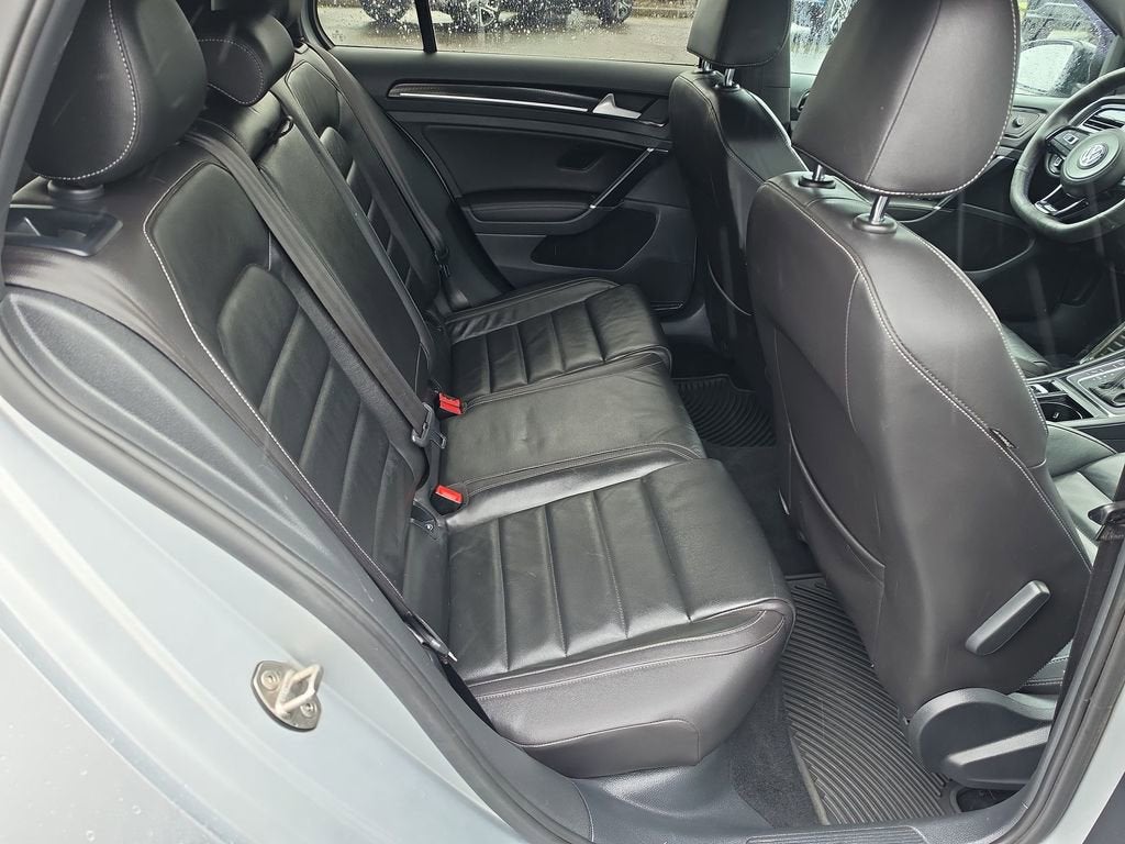 2016 Volkswagen Golf R 4-Door