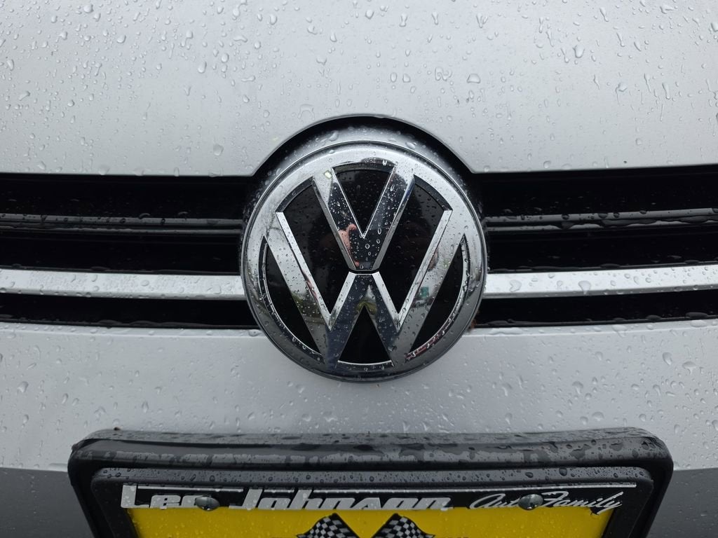 2016 Volkswagen Golf R 4-Door