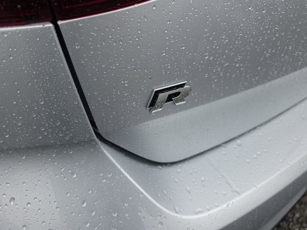 2016 Volkswagen Golf R 4-Door